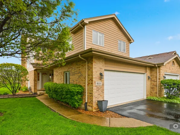 8111 Brushwood Ln, Tinley Park, IL 60487