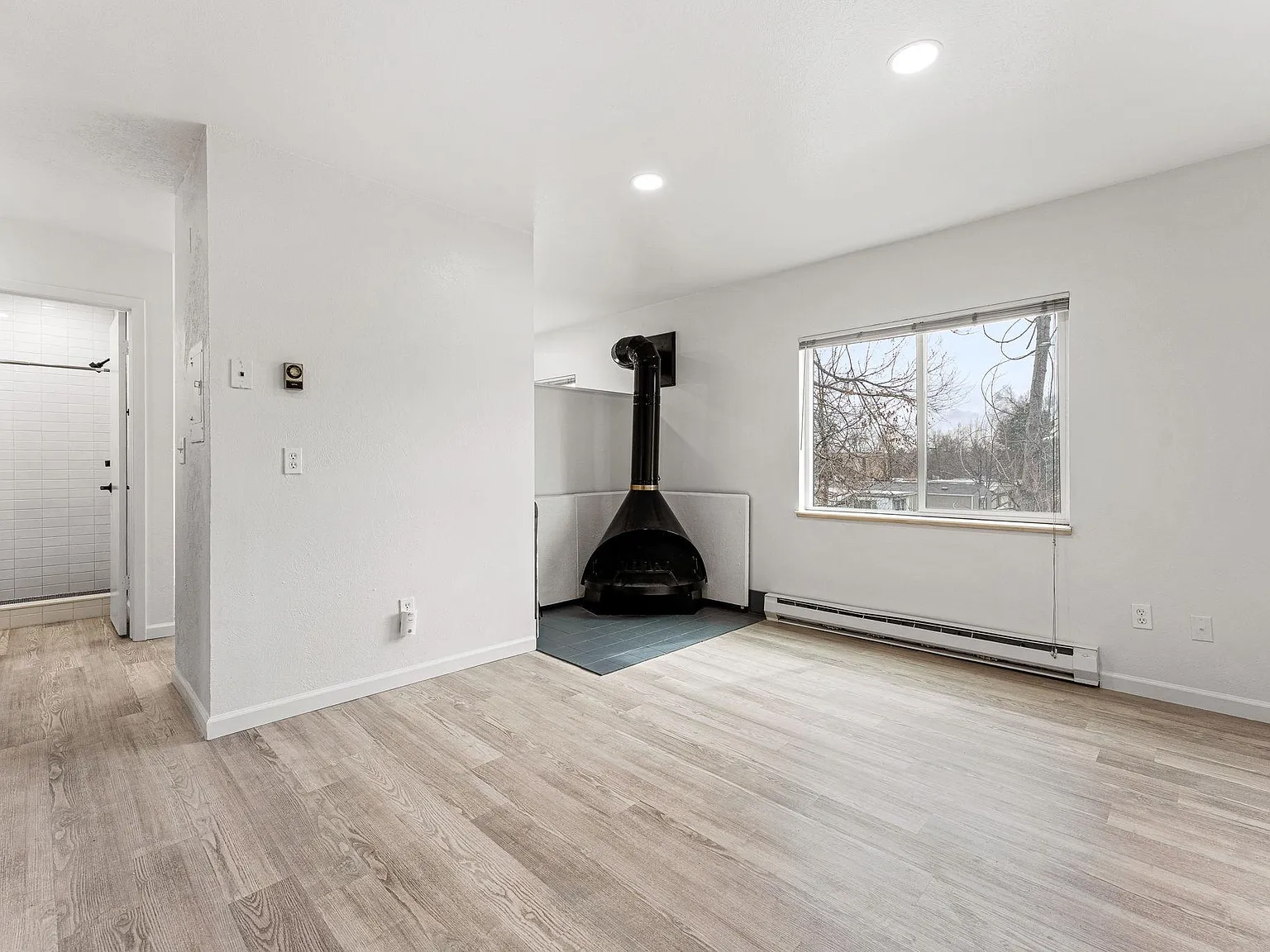 1 bed, 550 sqft, $1,800 — Photo 2