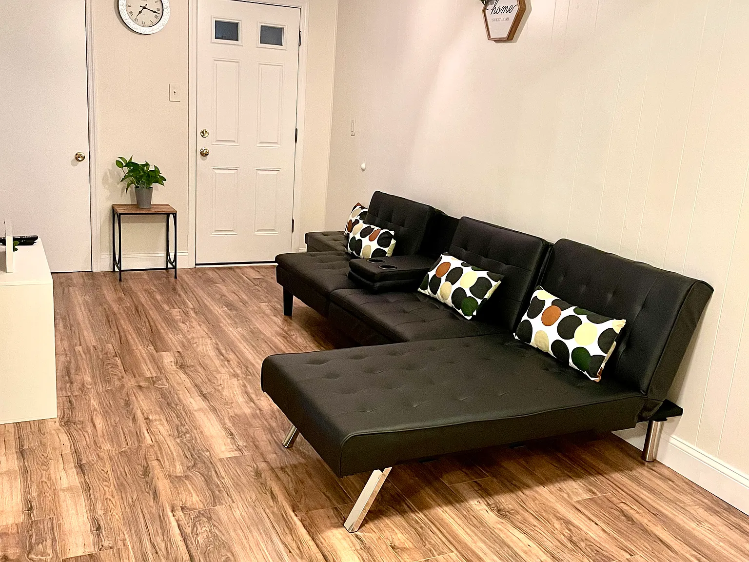 3 bed, 1000 sqft, $2,640 — Photo 4