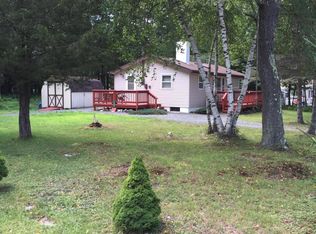 124 Pottery Dr, Pocono Lake, PA