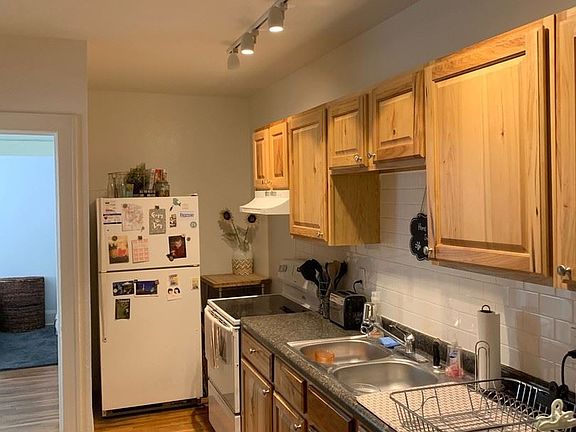 4th image of 3220 Blaisdell Ave #5