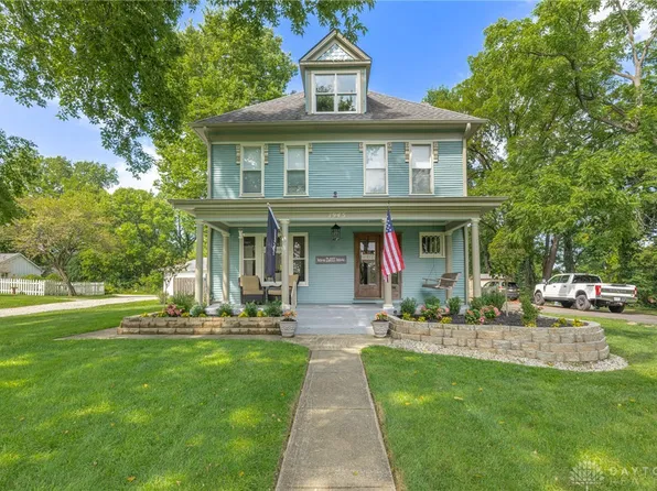 1945 Far Hills Ave, Dayton, OH 45419