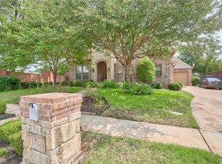 8228 Rio Vista Ct, North Richland Hills, TX 76182
