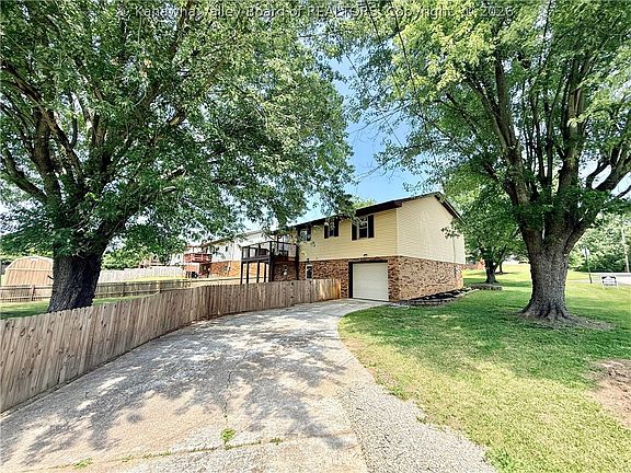 3rd image of 16 Cactus Ln