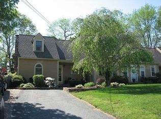 11 Yoke Rd, Bridgewater, MA 02324