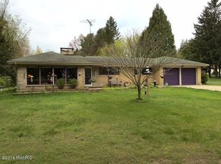 5921 Iris Rd, Ludington, MI 49431