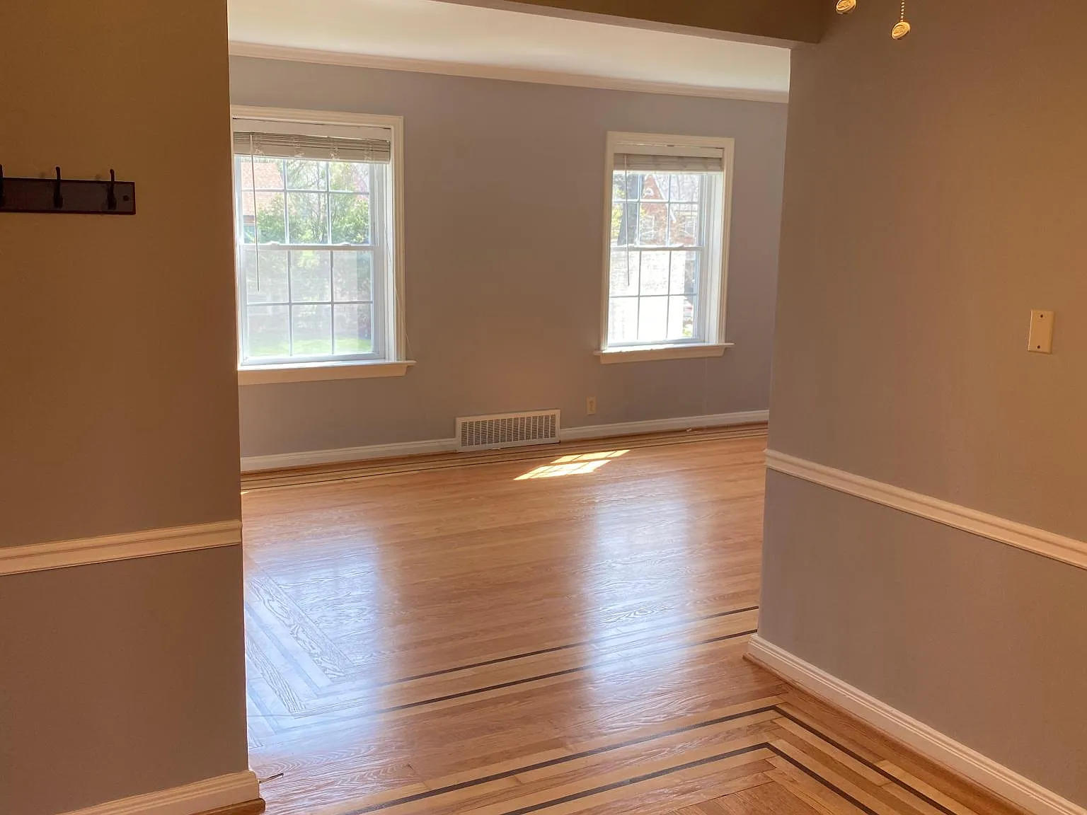 7901 Delmar Blvd — Photo 3
