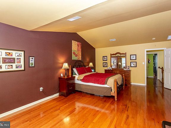 5th image of 227 Bardel Dr #227