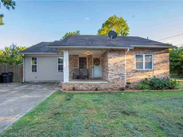 503 5th St, Charleston, AR 72933