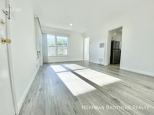 1518 Laurel Canyon Blvd #5 Photo 1 1518 Laurel Canyon Blvd #5 Photo 1