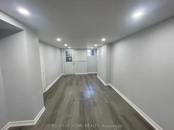 980 Ossington Ave, Toronto, ON M6G 3V6