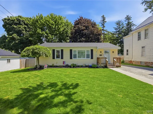 61 Adam St, Lockport, NY 14094