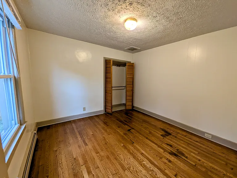 307 Austin Ave — Photo 9