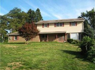 603 Mount Vernon Dr, Ellwood City, PA 16117