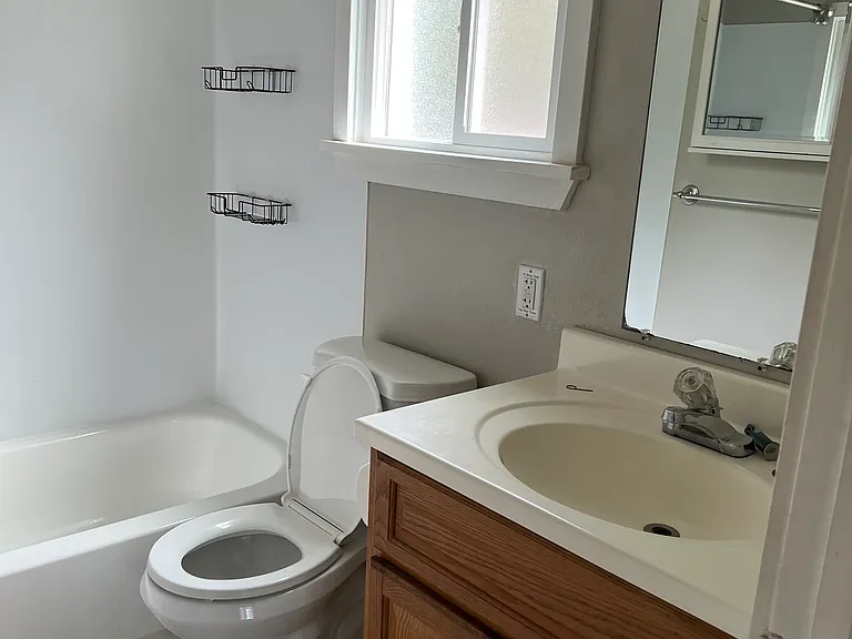 10955 SE 164th St — Photo 35