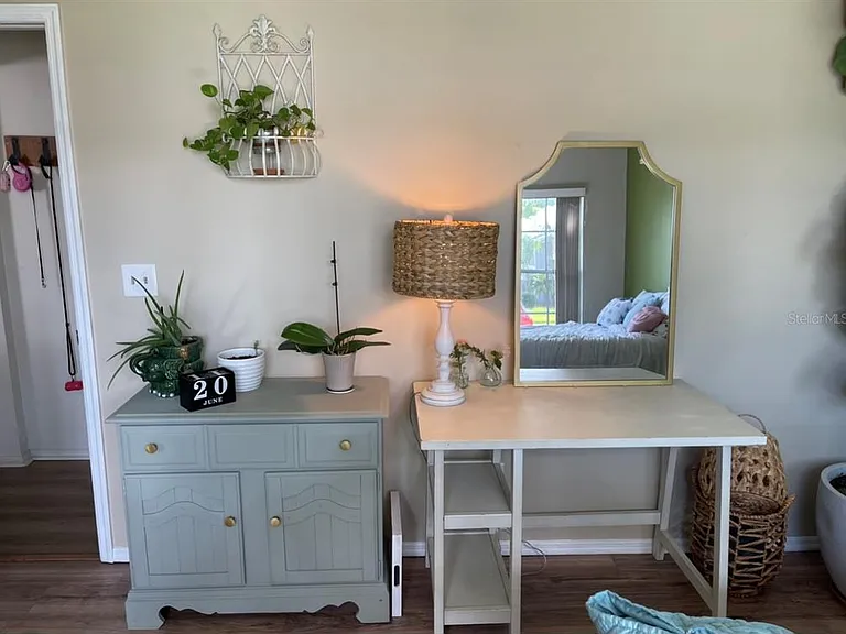 1826 Eagle Ridge Blvd — Photo 3