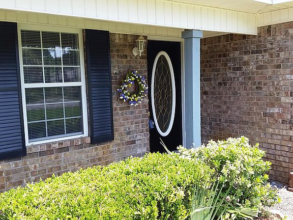 2nd image of 2780 Venetian Way