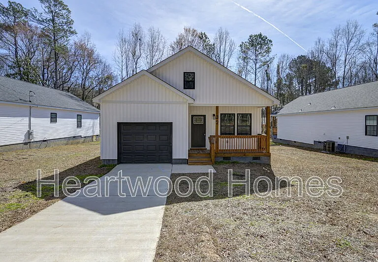 32 Roberson St — Photo 4
