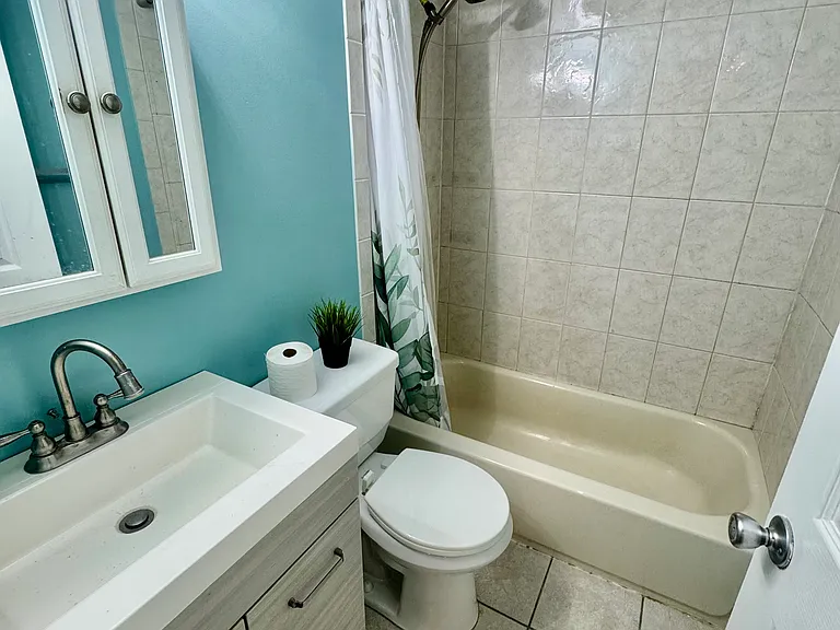 184 Quinlan Ave #1 — Photo 6