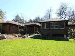 8 Woodland Ct, York, PA 17403
