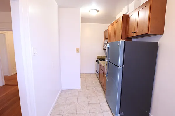 Rented by A&E Real Estate Management | media 14