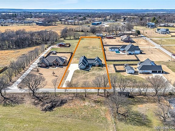 2nd image of 11775 Giles Rd