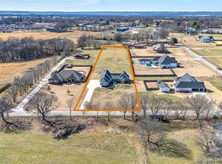 11775 Giles Rd, Farmington, AR 72730