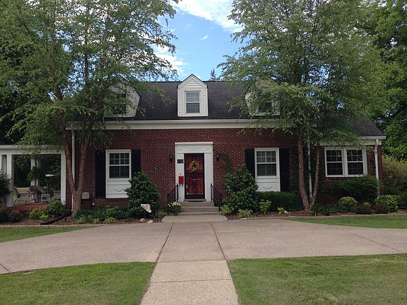 2nd image of 521 W Sunset Dr