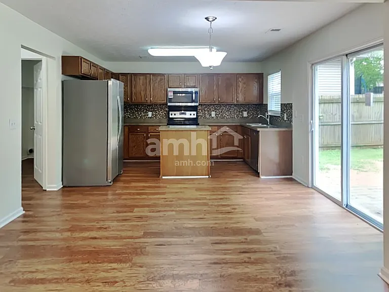 108 Sophie Dr — Photo 7