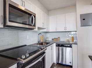 35 Mowat Blvd #103, Kitchener, ON N2E 1J1