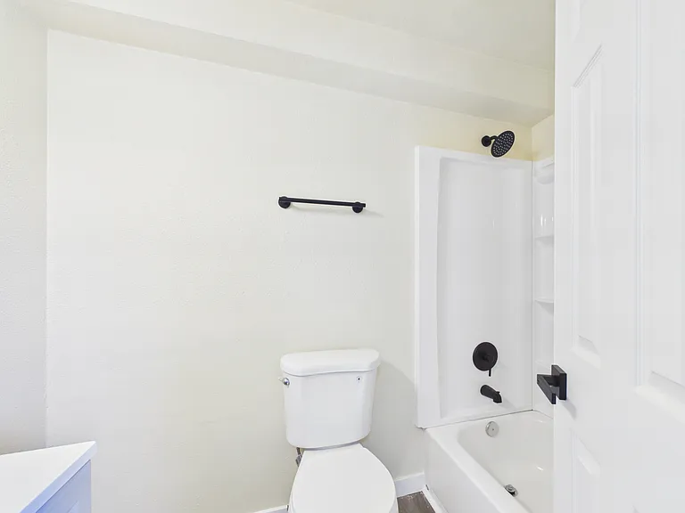 14900 Union Ave SW #2 — Photo 10