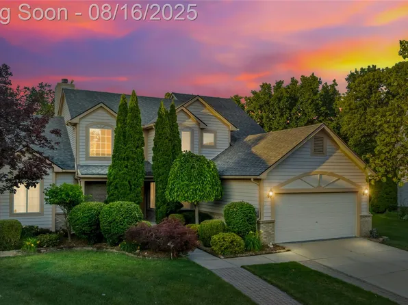 2741 Greenlawn Ave, Commerce Township, MI 48382