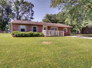 3128 Center Dr, Quincy, IL 62305