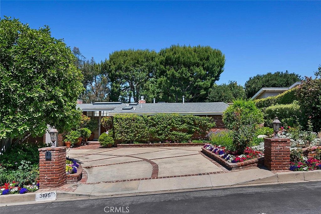 3175 Dona Sarita Pl, Studio City, CA 91604 | Zillow