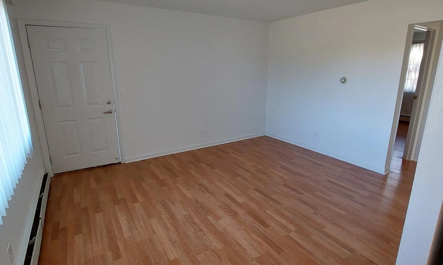 2 bed, 650 sqft, $1,050 — Photo 4