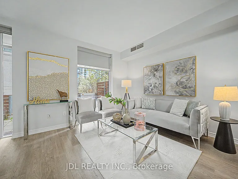 31 Brunel Ct #Townhouse 8 — Photo 6