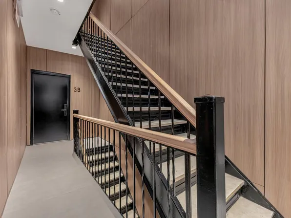 453 Hudson Street image 15 of 17