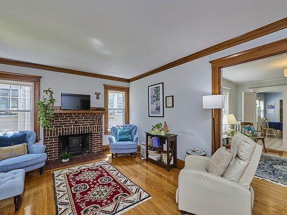 3rd image of 38 Wiley Rd Floor 1