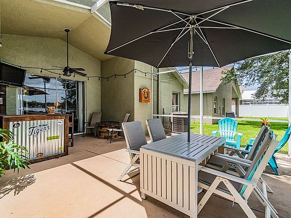 5th image of 9114 Egret Cove Cir