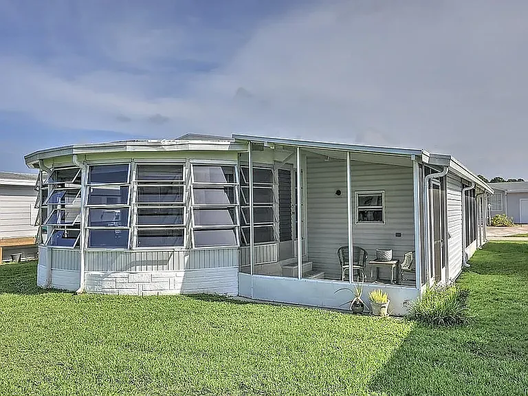 1035 Royal Palm Dr — Photo 16