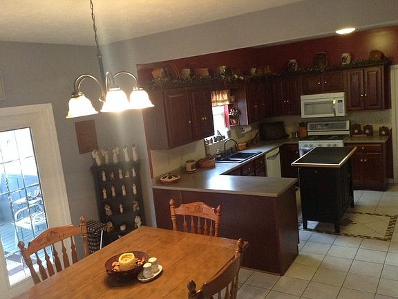 Kitchen 12x11
						:
						Lots of cabinets.