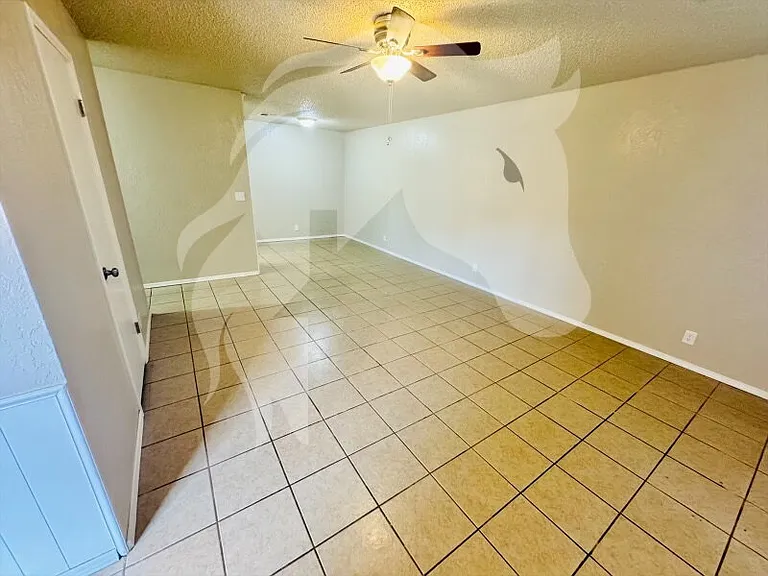 2505 Madison Ave #10 — Photo 3