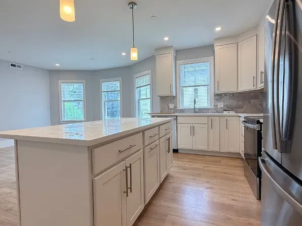 119 Holton St #1, Brighton, MA 02135