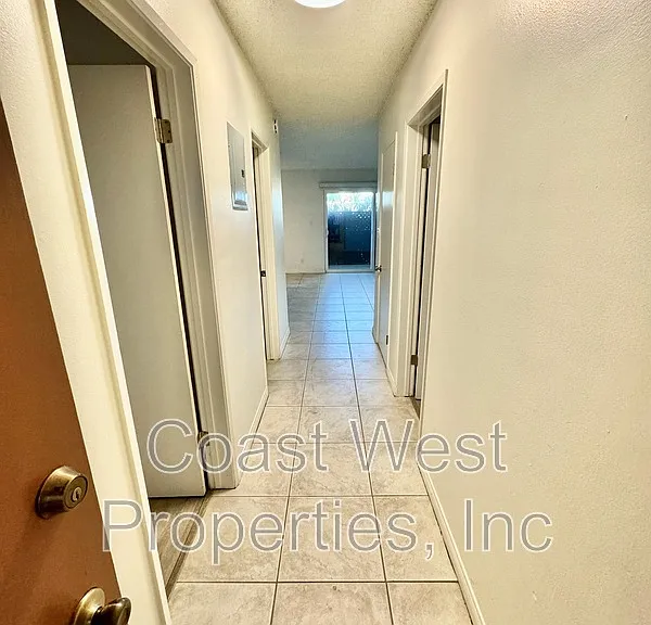 Mauna Loa Apartments — Photo 16