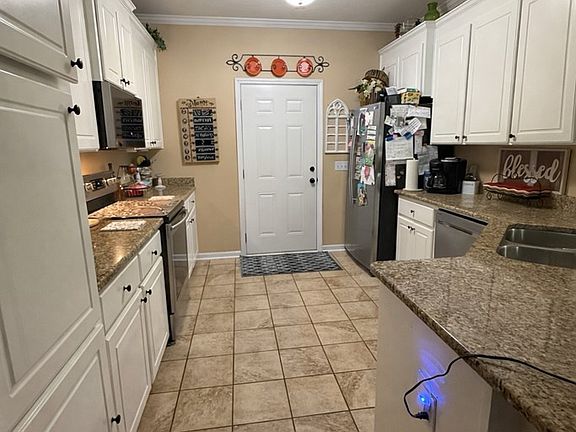 5th image of 137 Gracebrook Ct
