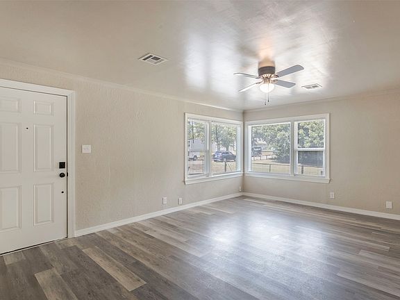 2nd image of 402 S Harrison Ave
