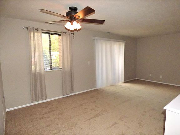 3rd image of 5423 Bluesky Dr Unit 4