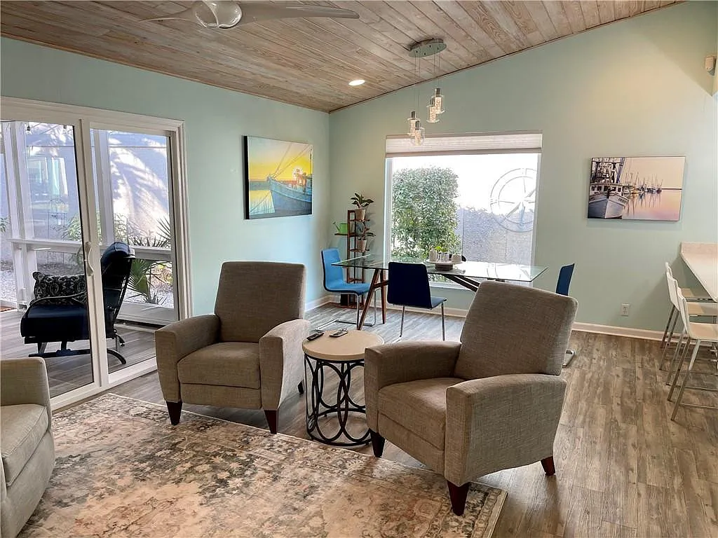 2 bed, 2.0 bath, 1107 sqft, $2,800 — Photo 1