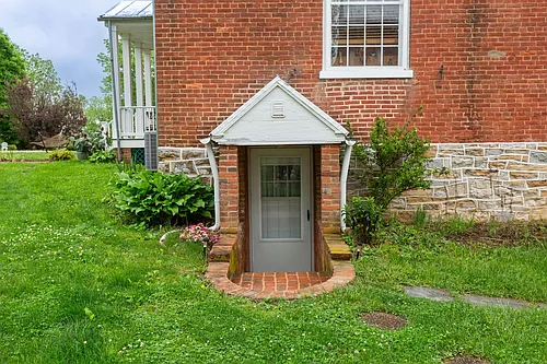 568 Smithfield Ln Photo 1