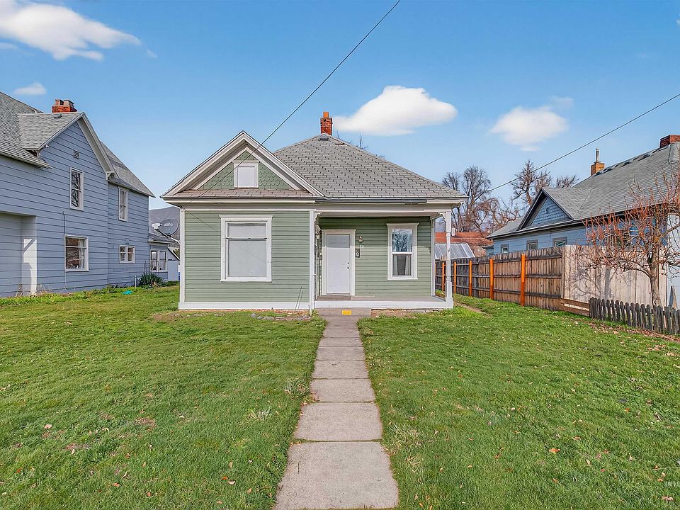 1st image of 321 2nd Ave